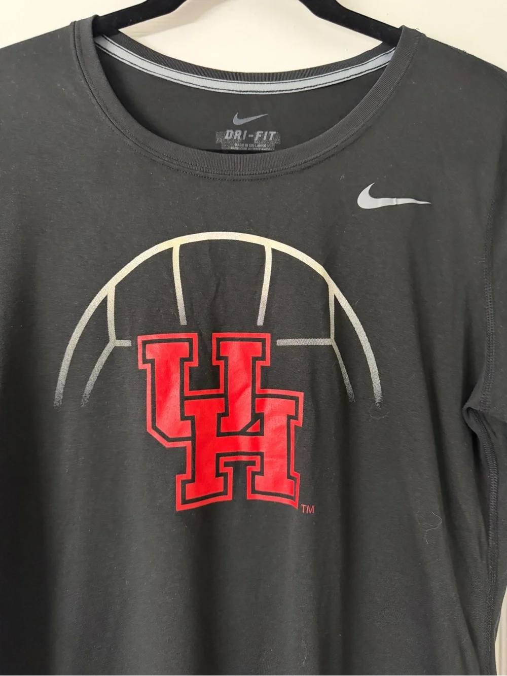 Nike Dri-FIT University of Houston Black Basketball Logo Tee Women's Large